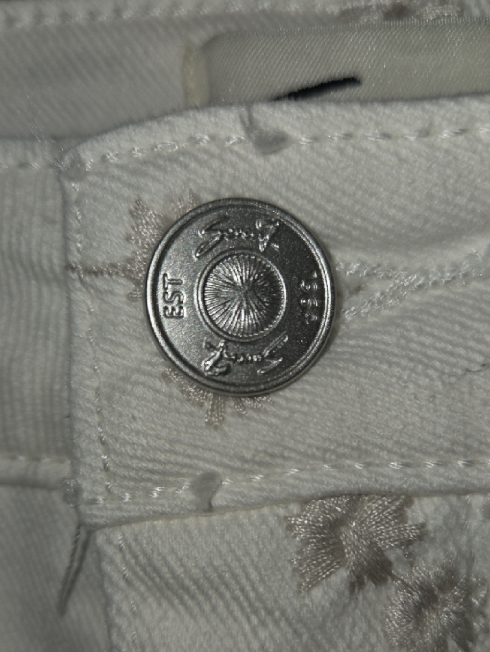 Seven7 Cream Straight Leg Jeans with Subtle Floral Embroidery - Picture 7 of 10